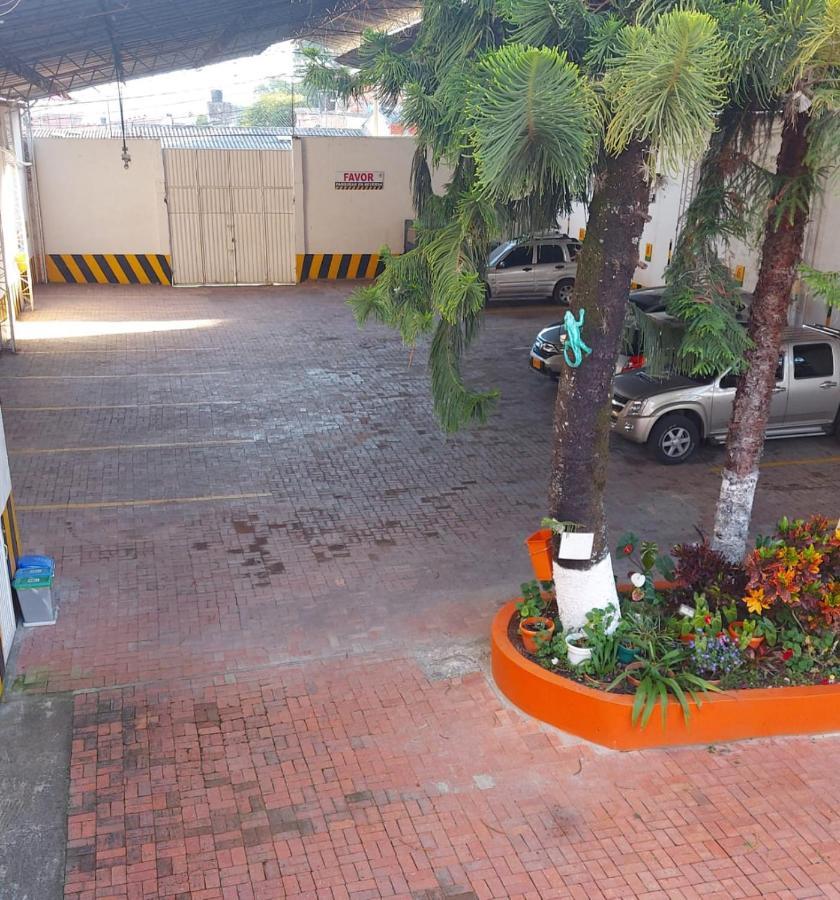 Hotel Emperador Barbosa  Eksteriør billede
