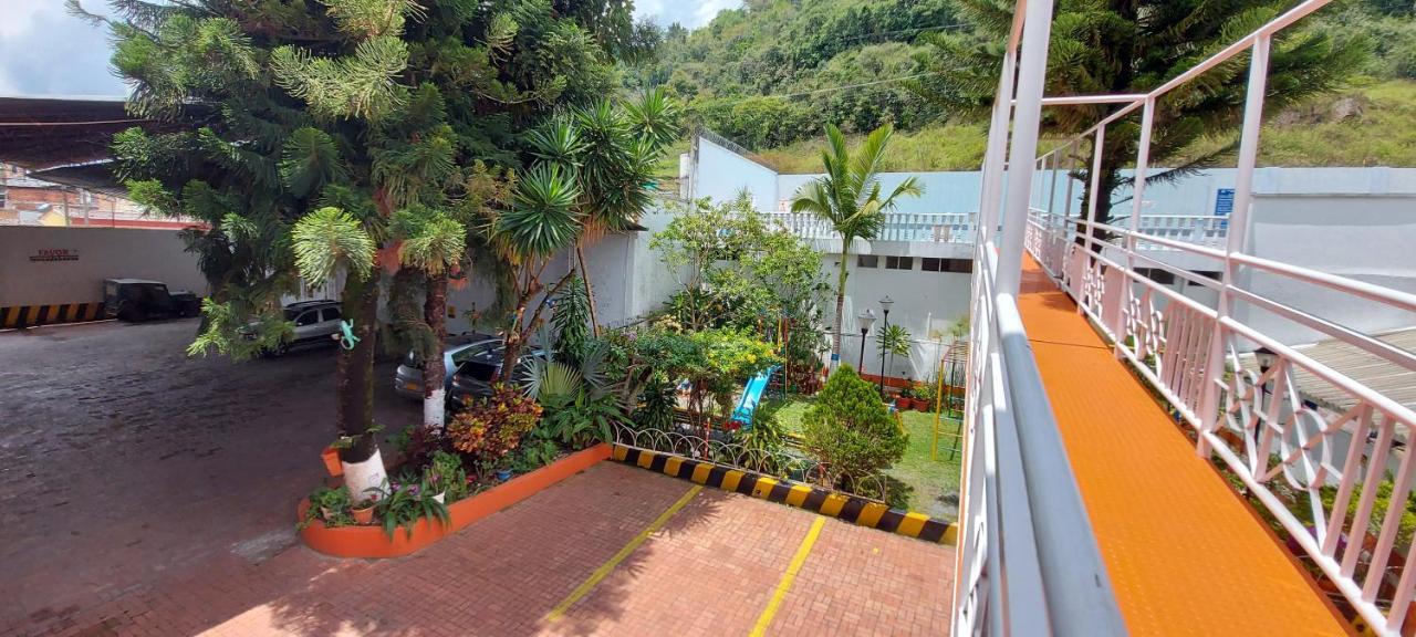 Hotel Emperador Barbosa  Eksteriør billede