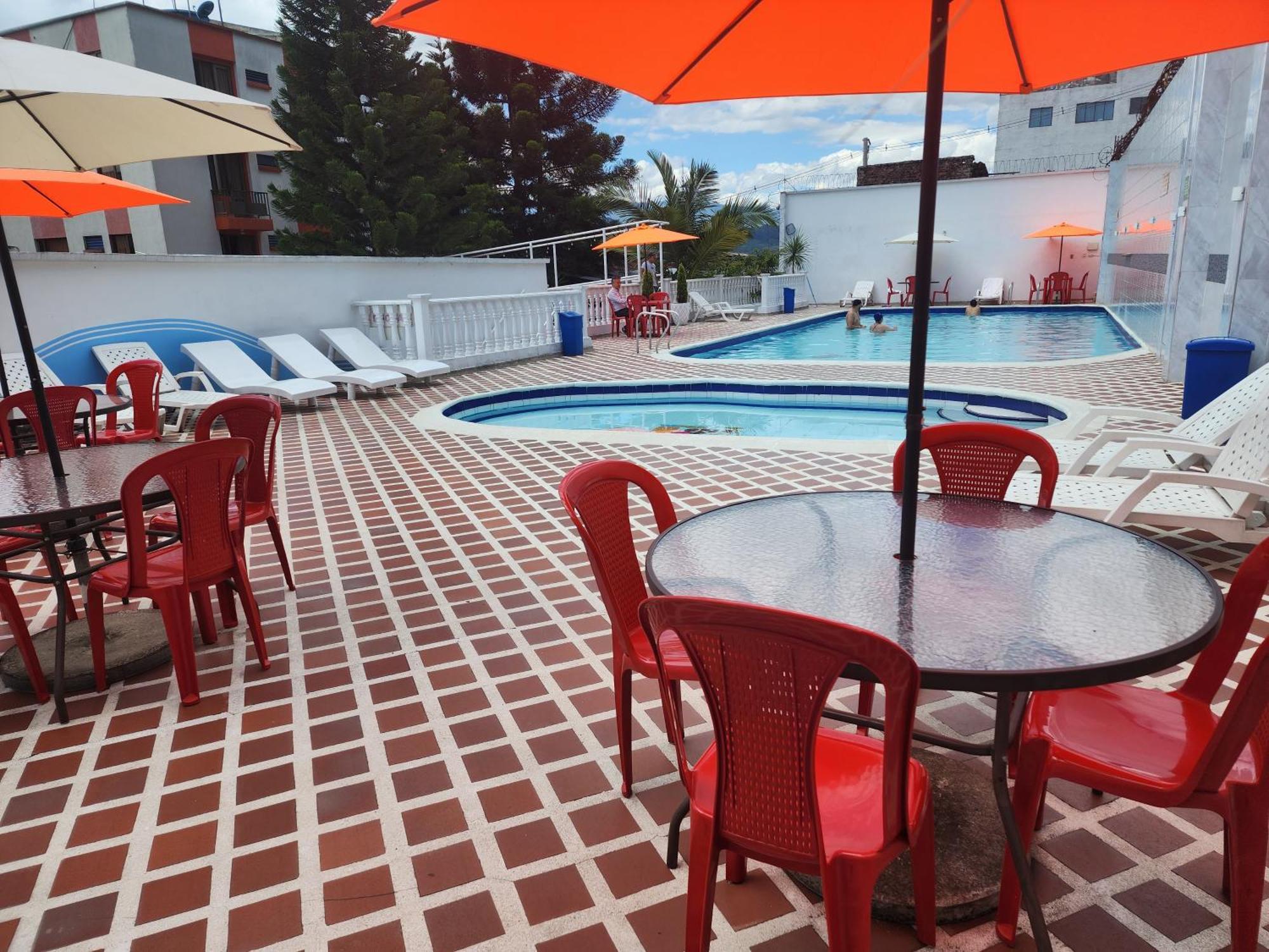 Hotel Emperador Barbosa  Eksteriør billede